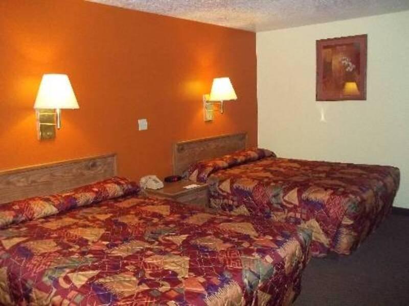Rodeway Inn Moriarty Bagian luar foto