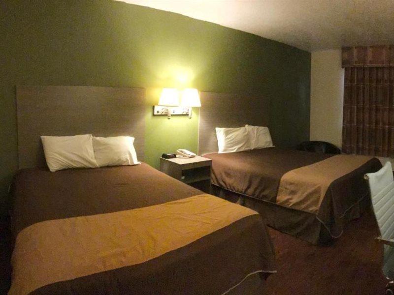 Rodeway Inn Moriarty Bagian luar foto